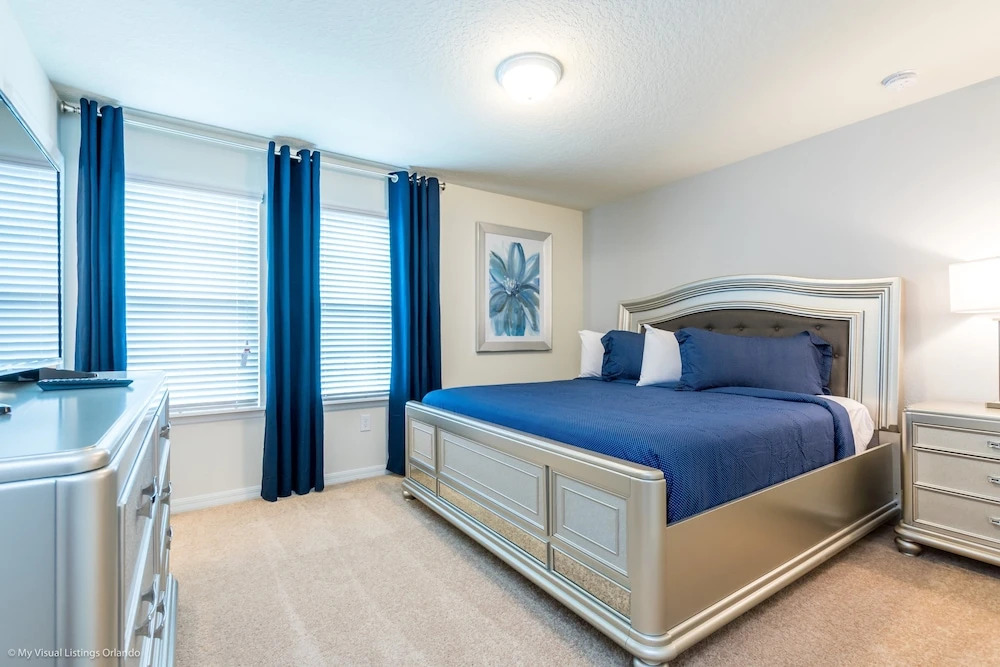8 BD 6 BH House Villa at West Side