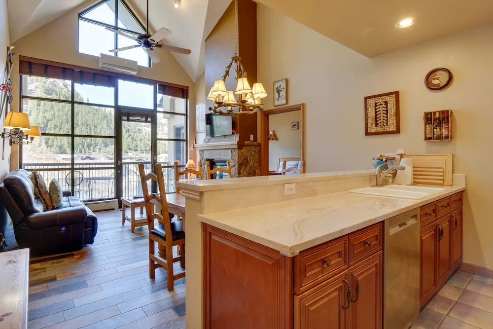 Cozy Avon Condo Near Beaver Creek Resort!