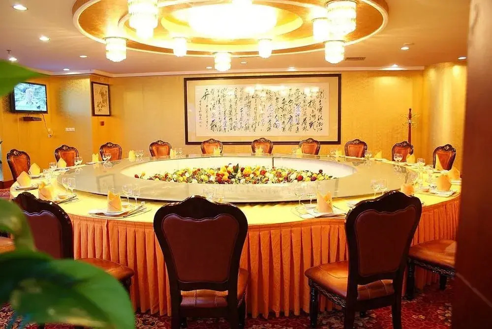 KB-Crown Hotel