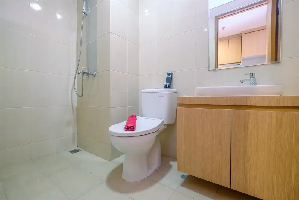 Comfort Studio The Oasis Apartment near Waterboom Cikarang