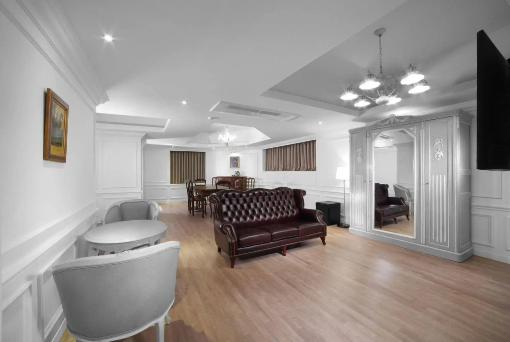 Hillside Hotel