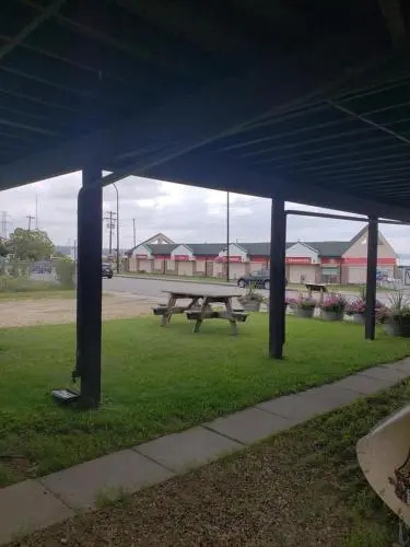 Wabamun Lake Inn