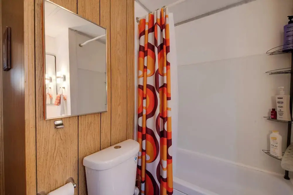 Walk to Beach! Fun Retro Retreat in Ocean Shores