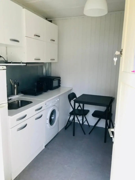 Studio indépendant dans maison individuelle