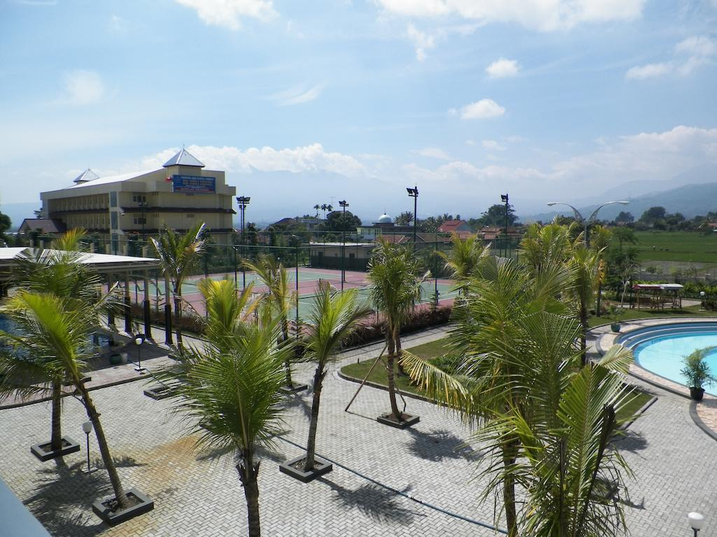 Sutanraja Hotel & Convention Centre