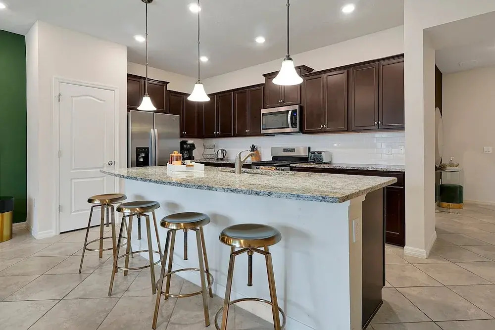 7435 Oakmoss Loop, Davenport, 5bed