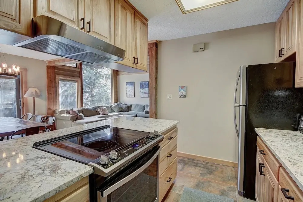 Beautiful Dog Friendly Ski Chalet A Minute to SuperBee Lift - AN203 by RedAwning
