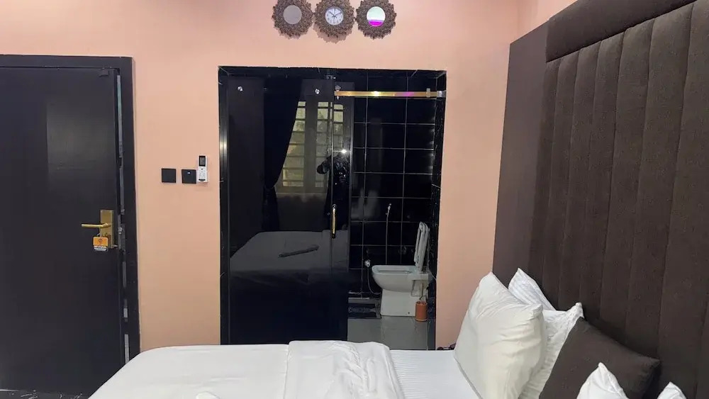 Next Level Hotel & Suites