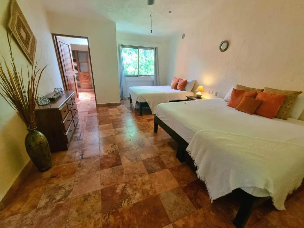 Casa Alexandra 4BR -10min 5ta y Playas! SLEEPS 11