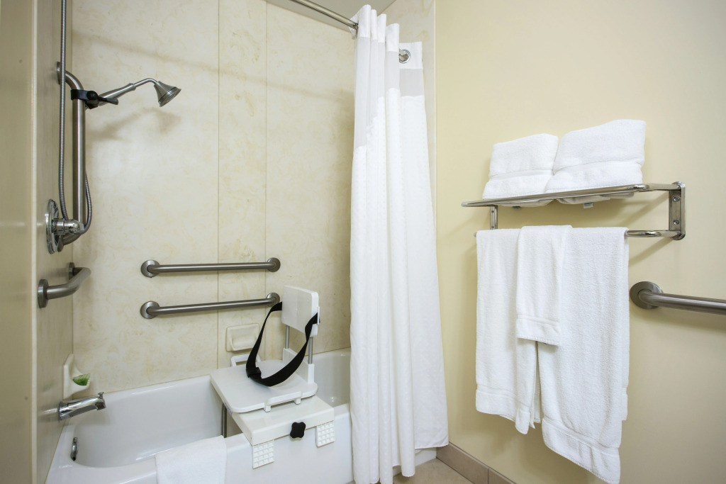 Holiday Inn Express & Suites Vandalia by IHG