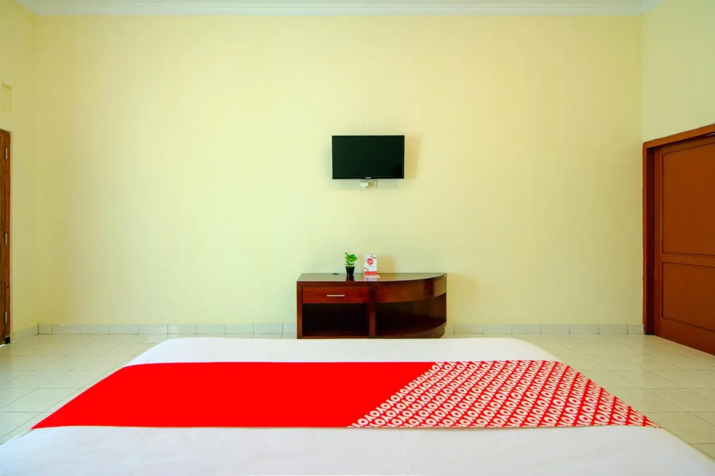 RedDoorz Syariah near Alun Alun Wonosari