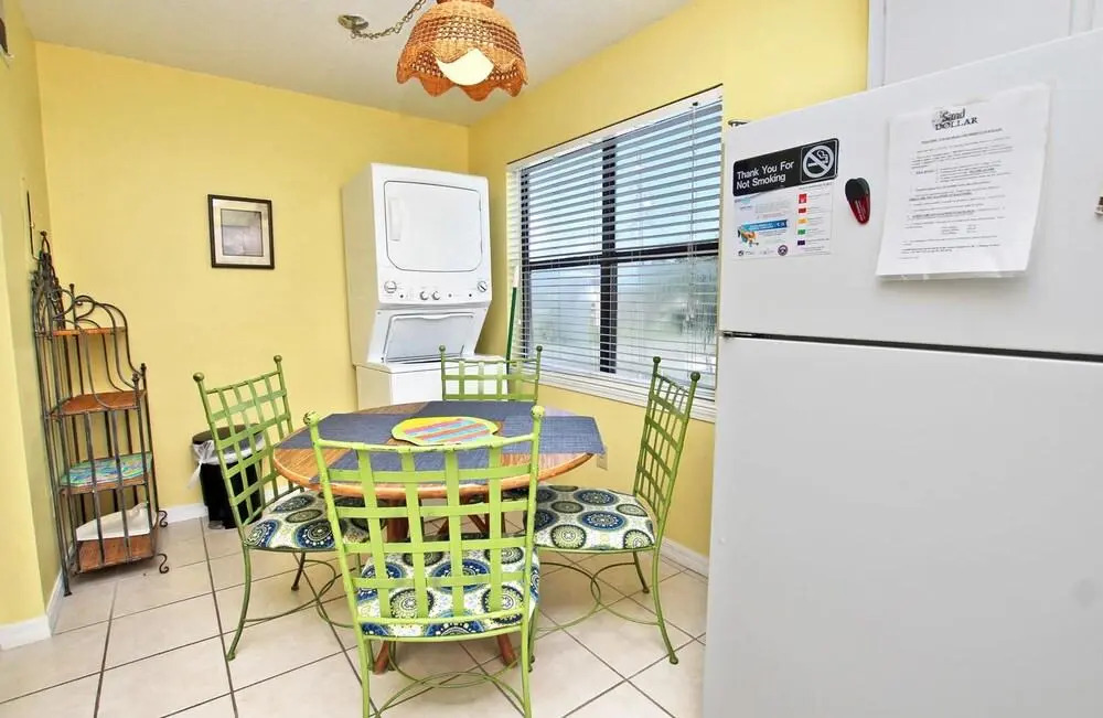 Sand Dollar 28 by Youngs Suncoast