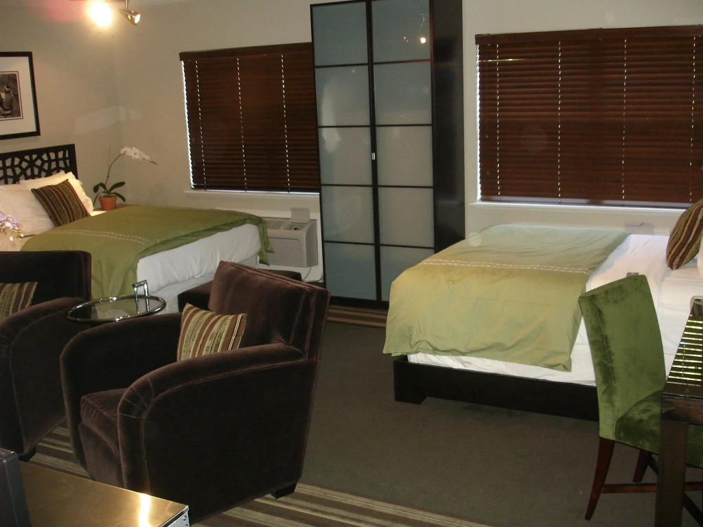 The EO Inn - Downtown Orlando