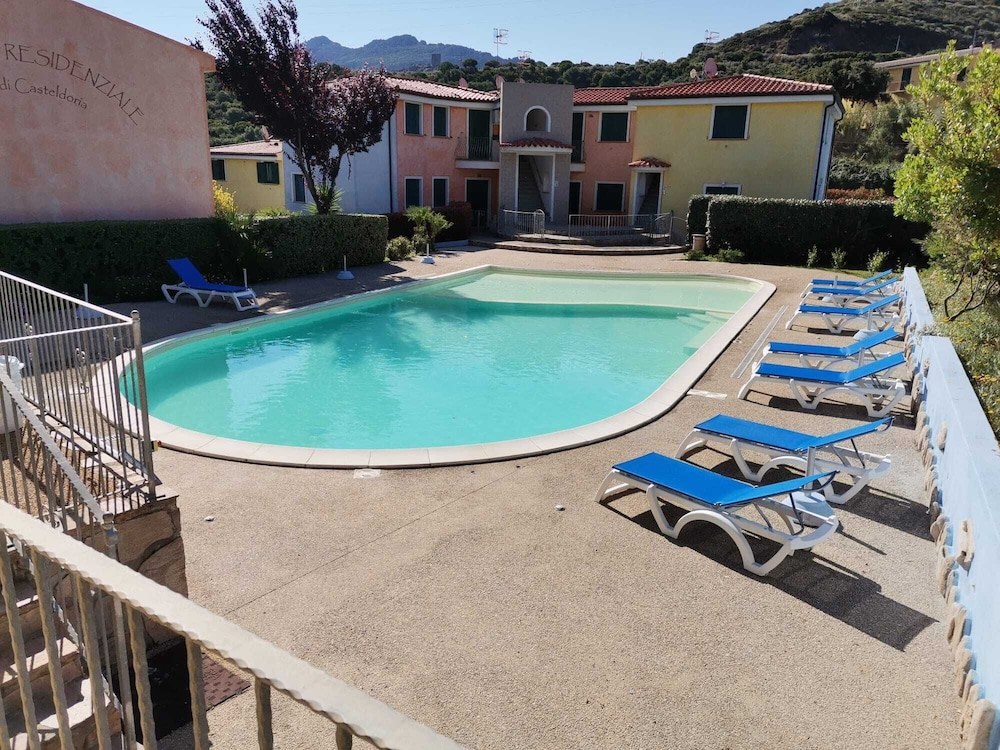Sardinia Hillside Retreat - Apt 13 - 2BR, quiet area, parking