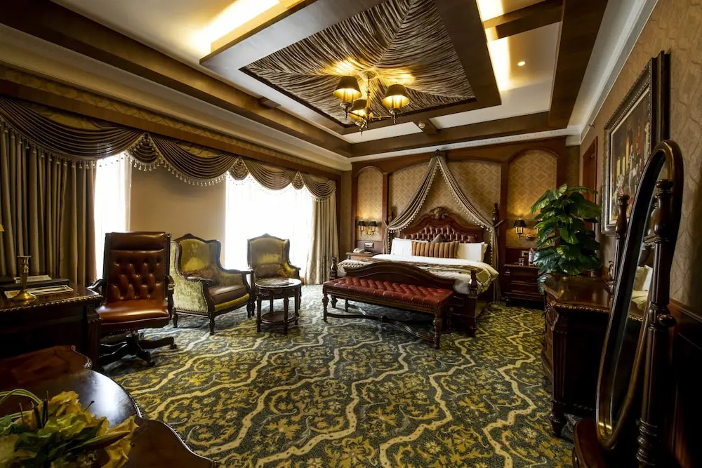 Hotel Express Inn