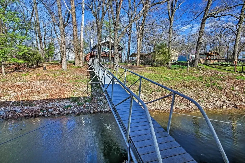 Fire Pit & Boat Slip: Waterfront Grove Getaway