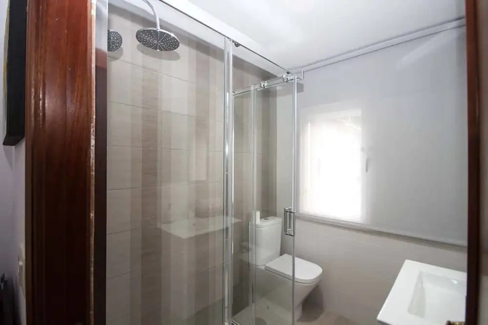 House - 3 Bedrooms with WiFi - 107748
