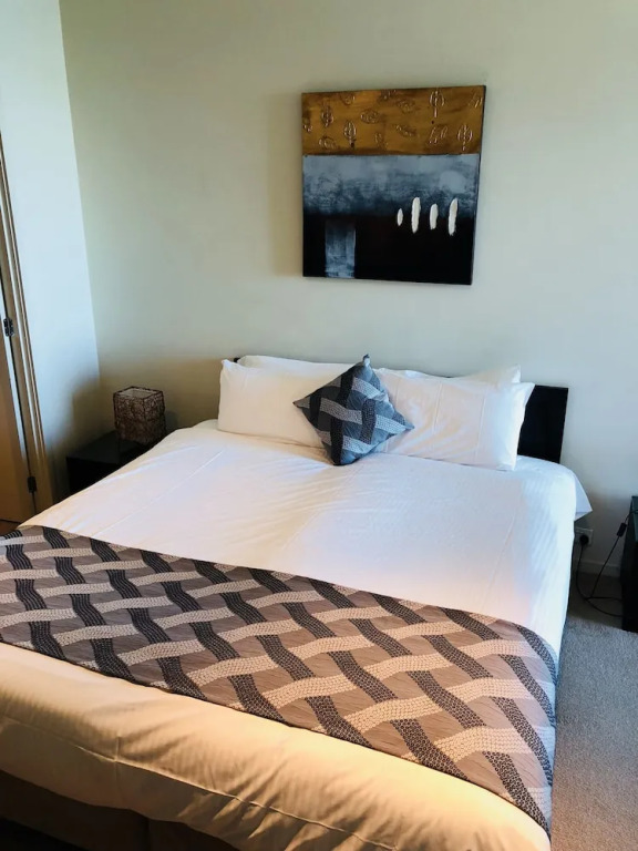 Astonishing Docklands View Deluxe Room