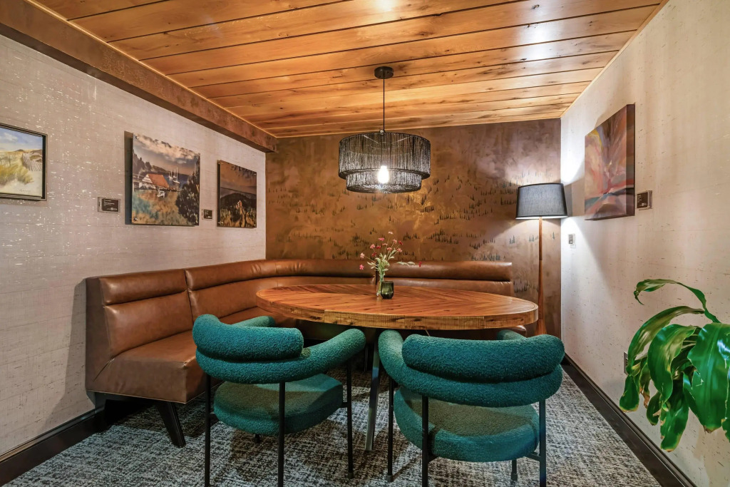 Maine Evergreen Hotel, an Ascend Collection Hotel