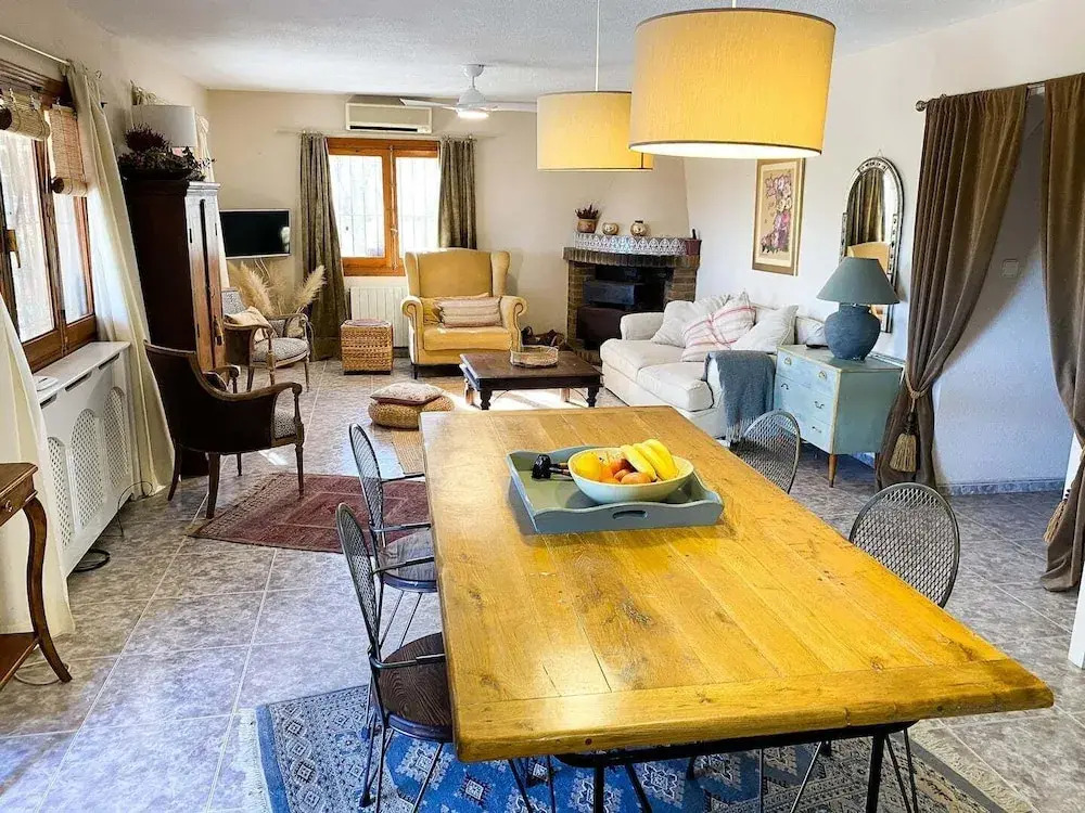 Charming Rural House And Pool 7 Min From The Beach