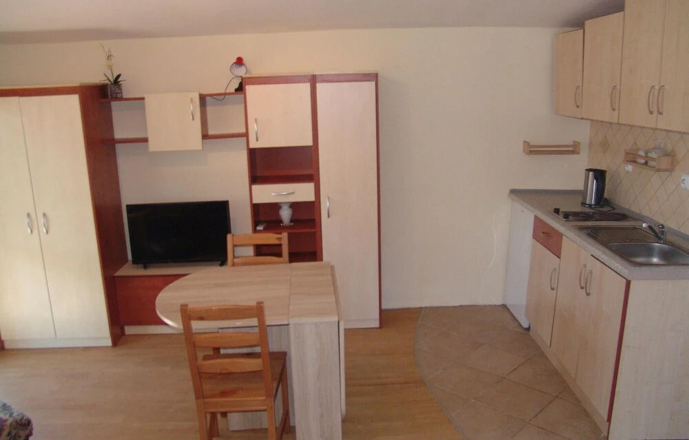 Nice Home In Jaroslawiec With Wifi