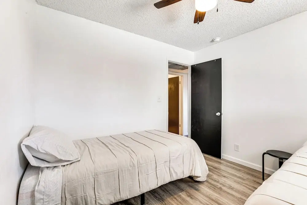 Modern Phoenix Home w/ Pool - 13 Mi to Downtown!