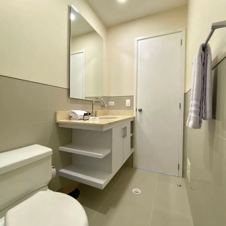 w Stunning 2BR w Pool n AC in Sunny Cartagena