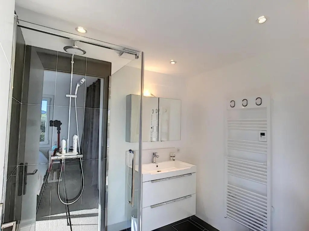 beautiful villa 3 rooms, 165 m² on 2 levels.