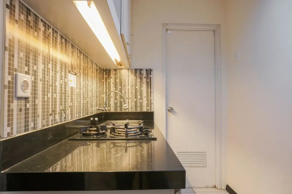 Comfy And Nice 1Br At Belmont Residence Puri Apartment