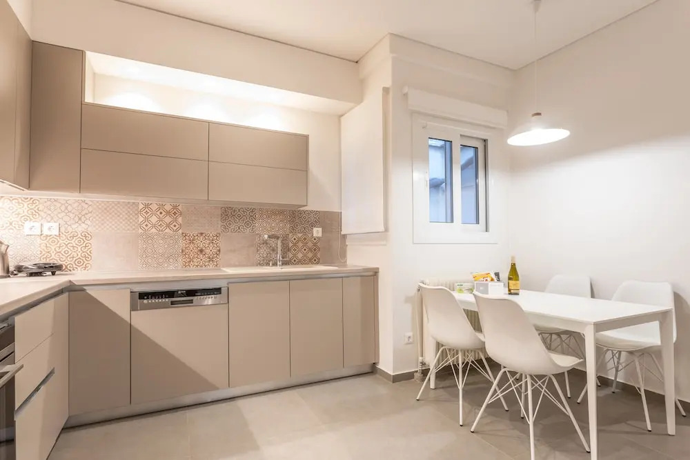 Exquisite HiEnd 3bdr 4th flr Top Kolonaki spot