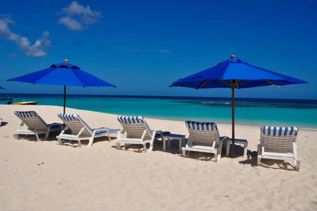 Shoal Bay Villas