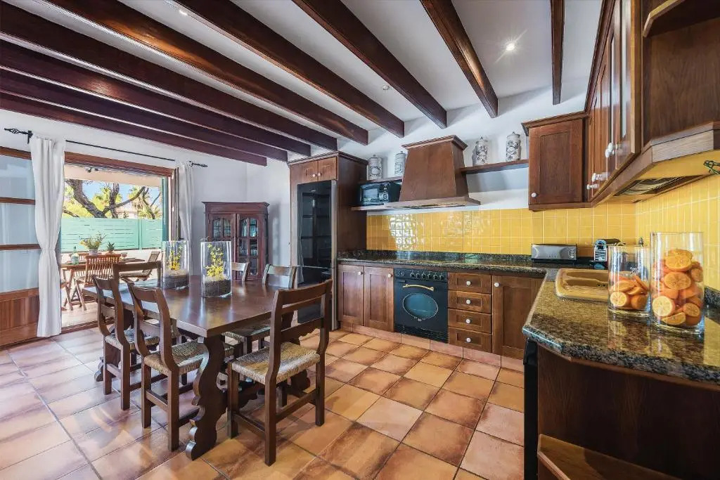 Casa Martina - Private Pool & 150m from the Beach