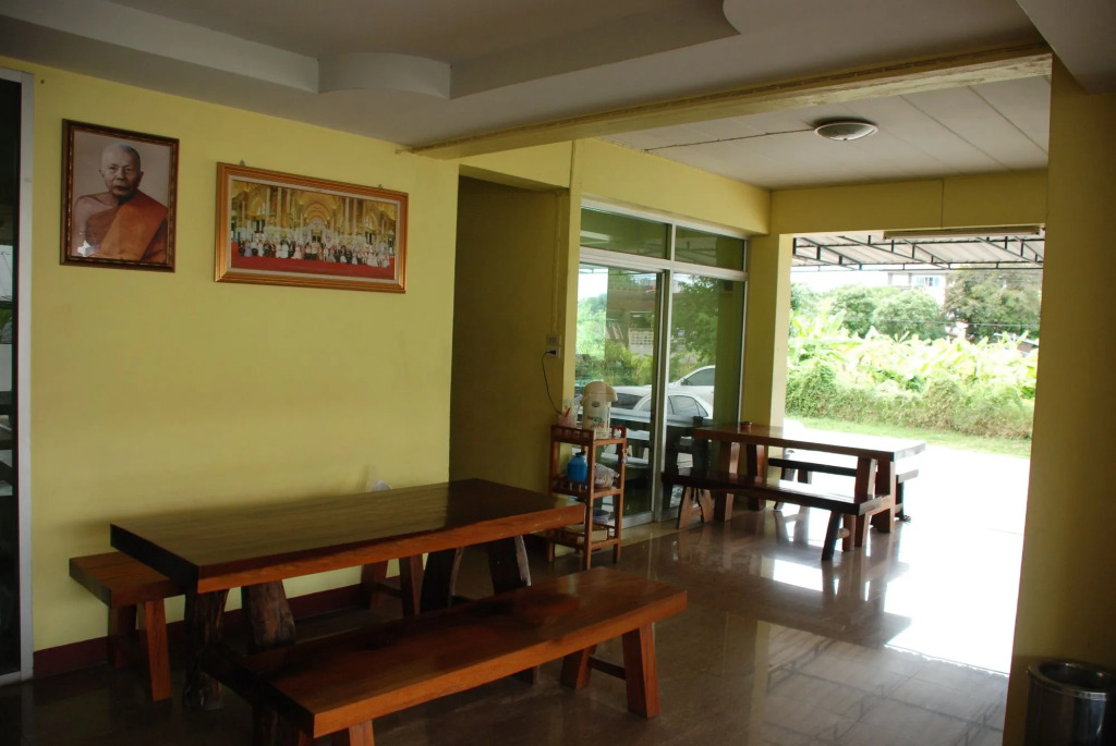 Nuttasit Apartment