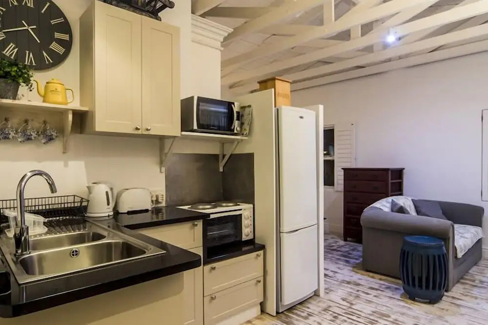 Maison H Guest House
