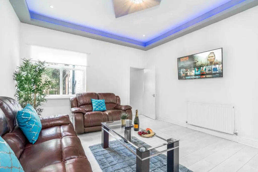 Haus - Luxe 5 Bed Edgbaston Townhouse - 10 Guests - Parking - Terrace