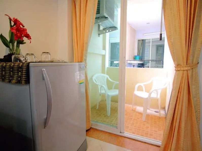 Cherry Budget Hostel@Patong Beach