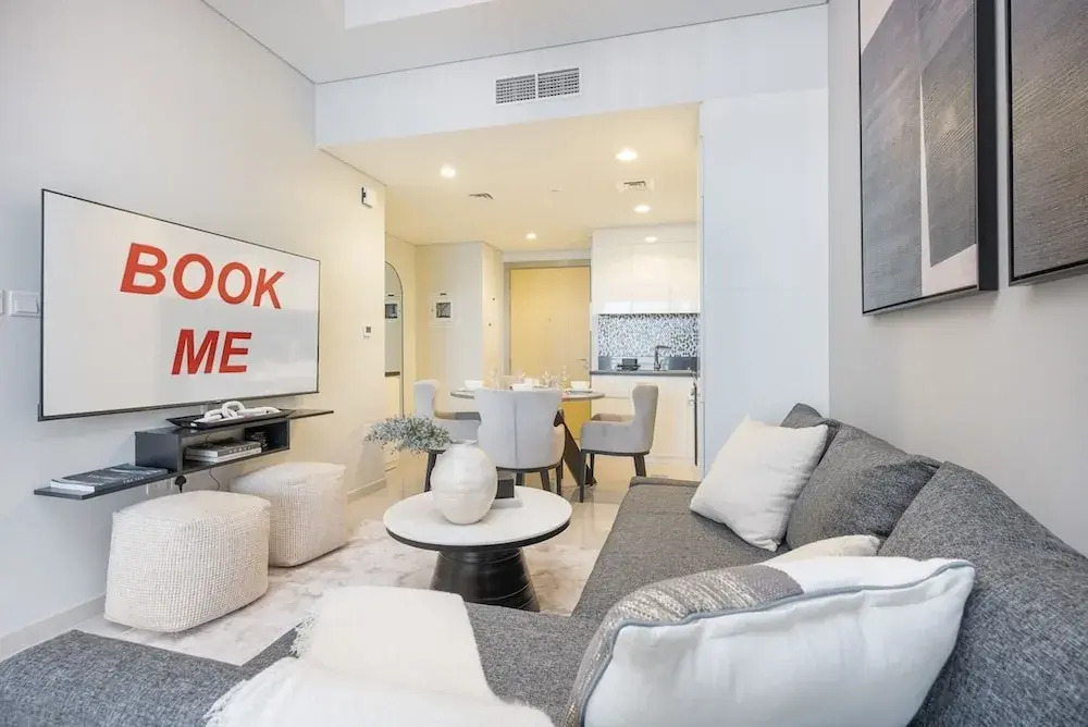 Stunning 2BR With Amazing Views in Business Bay