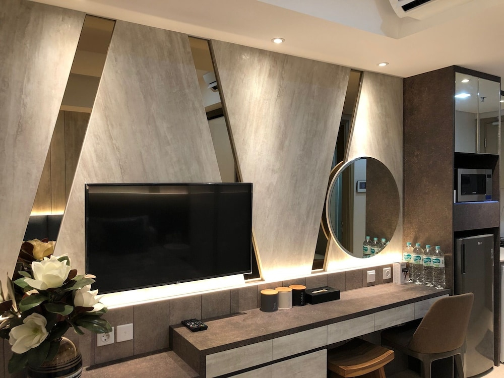Gold Coast PIK Sea View Apartments by LongeSuites