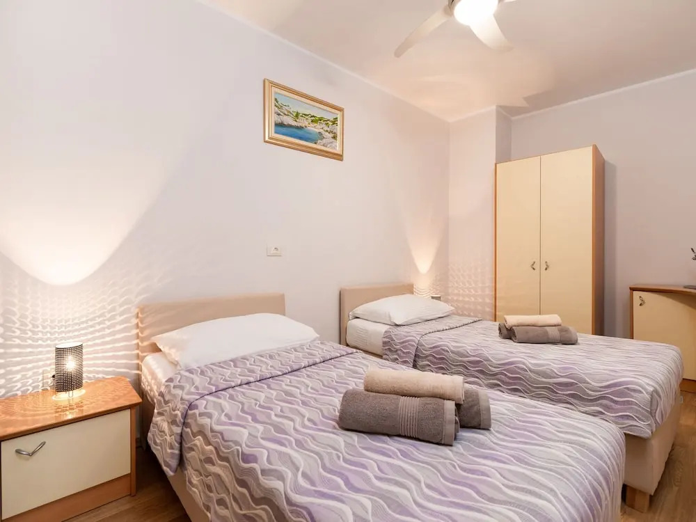 Captivating Apartment in Vela Luka With Balcony