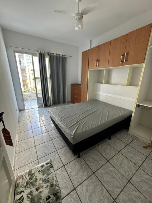 Apartamento Vista Mar - 2 quartos - Praia do Morro - prédio frente Mar - elevador - atravessou a avenida, já está na praia - com garagem - internet