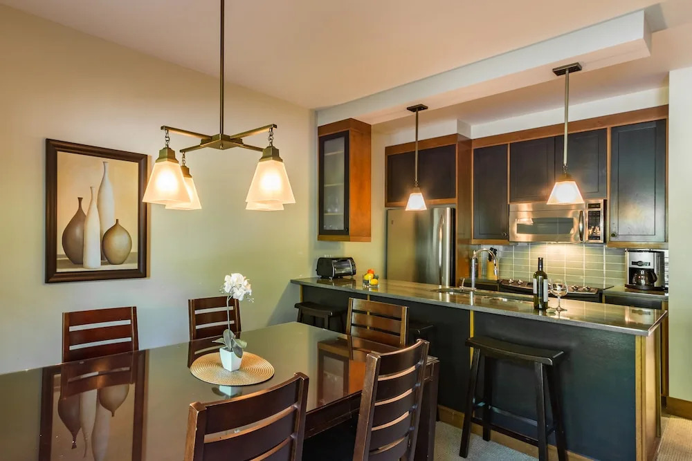 Cozy Lodge in the Mont Tremblant Ski Village