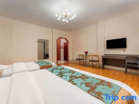 Yingjie Collection Hotel (Zibo Aluminum City Shopping Center Shandong Aluminum Vocational College)