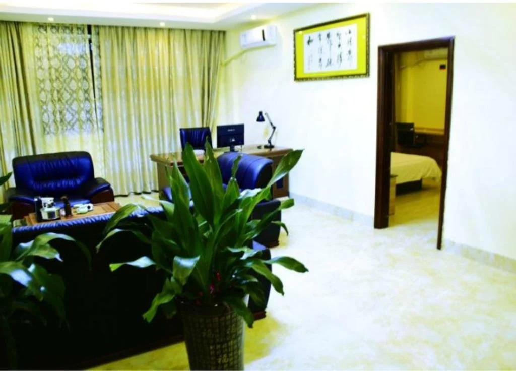 Zhanjiang Dongjian Xiaochengzhixing Hotel