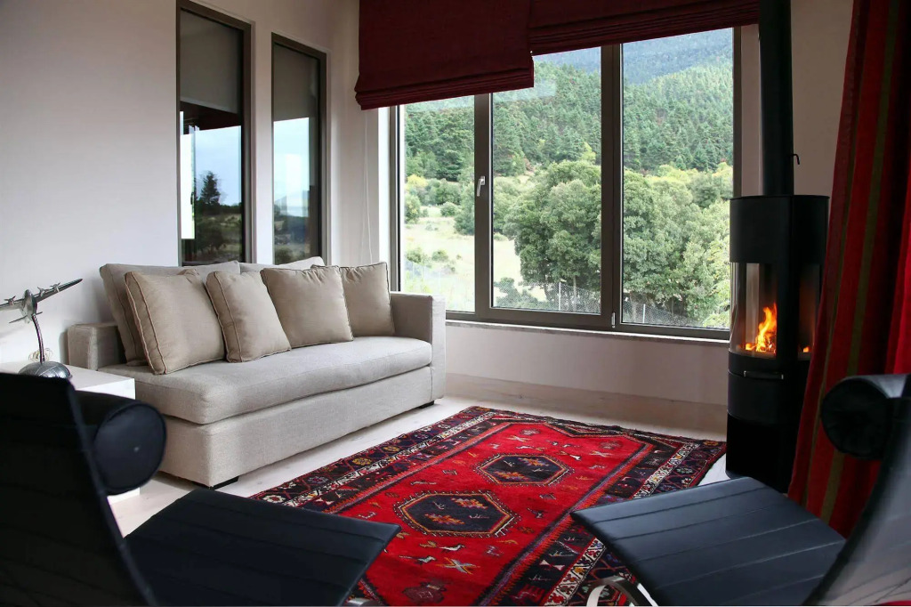 Seleni Suites