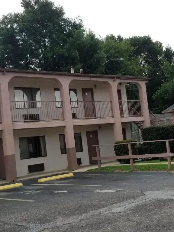 Executive Inn