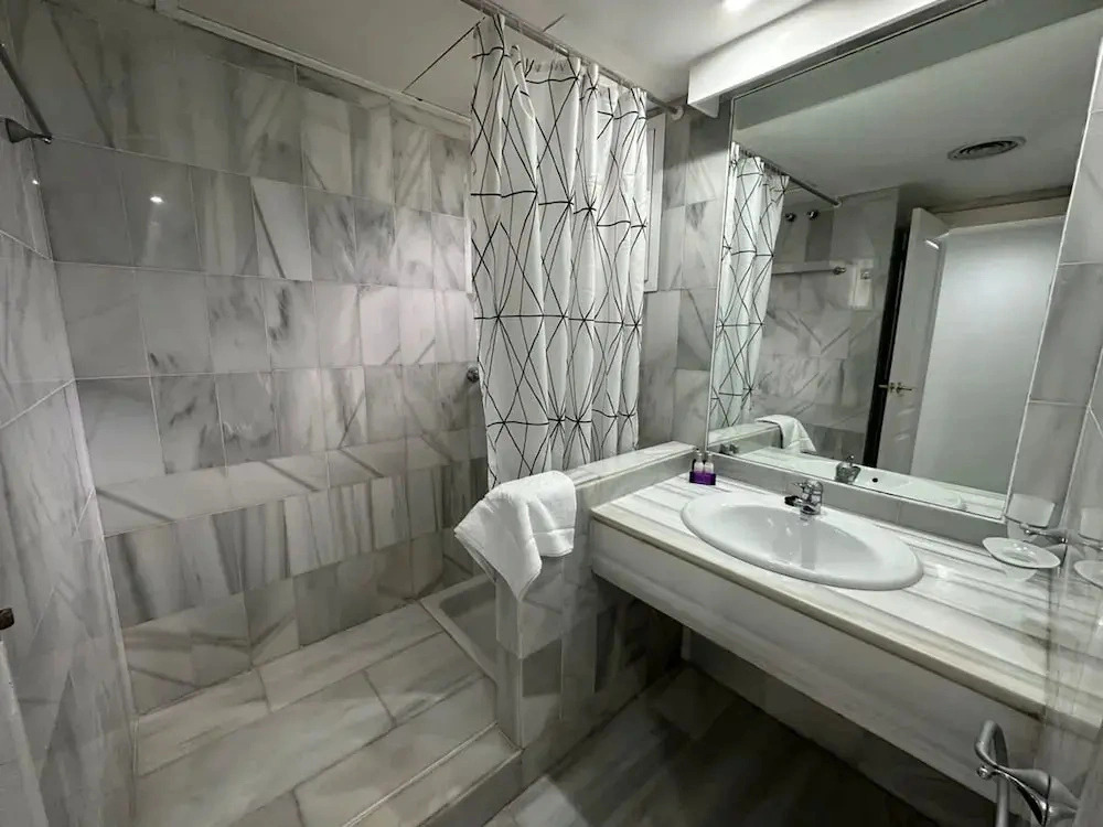 Standard 2 Bedroom Ground Floor Apartment F-3