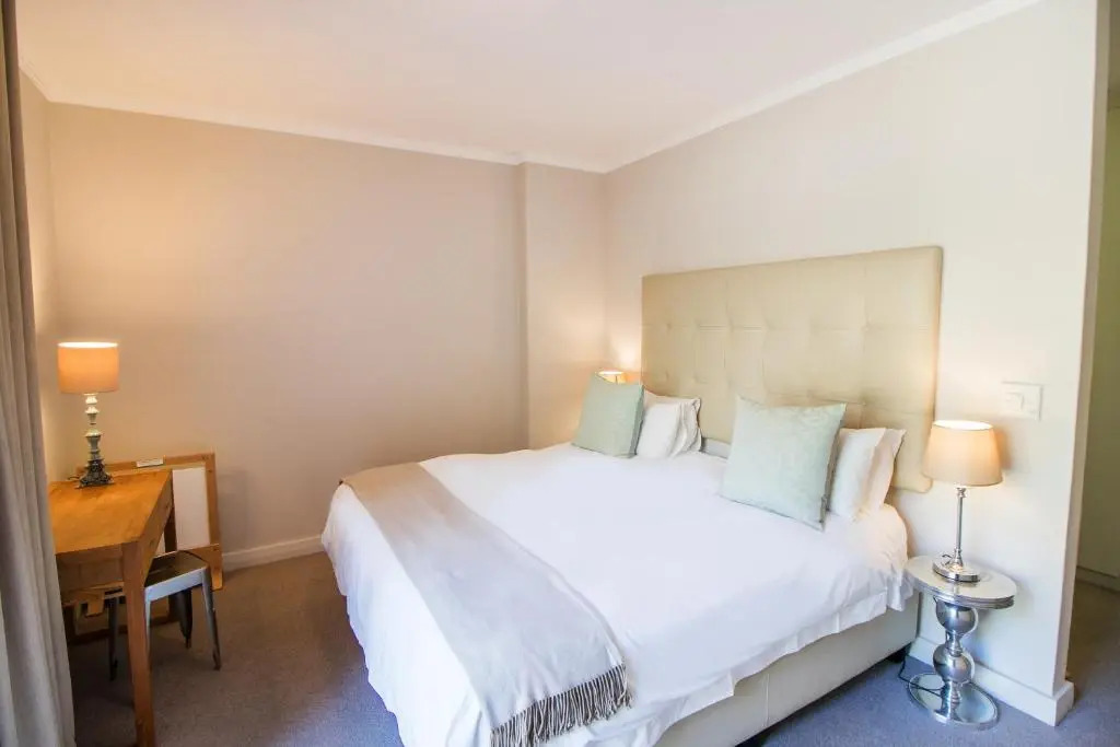 Camps Bay One Bedroom Apartment - The Crystal