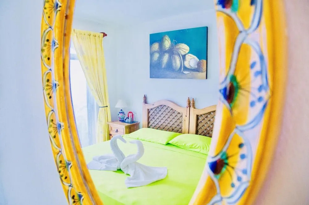 Playacar - Superior Budget Room With Swimming Pool Air Conditioning and Parking