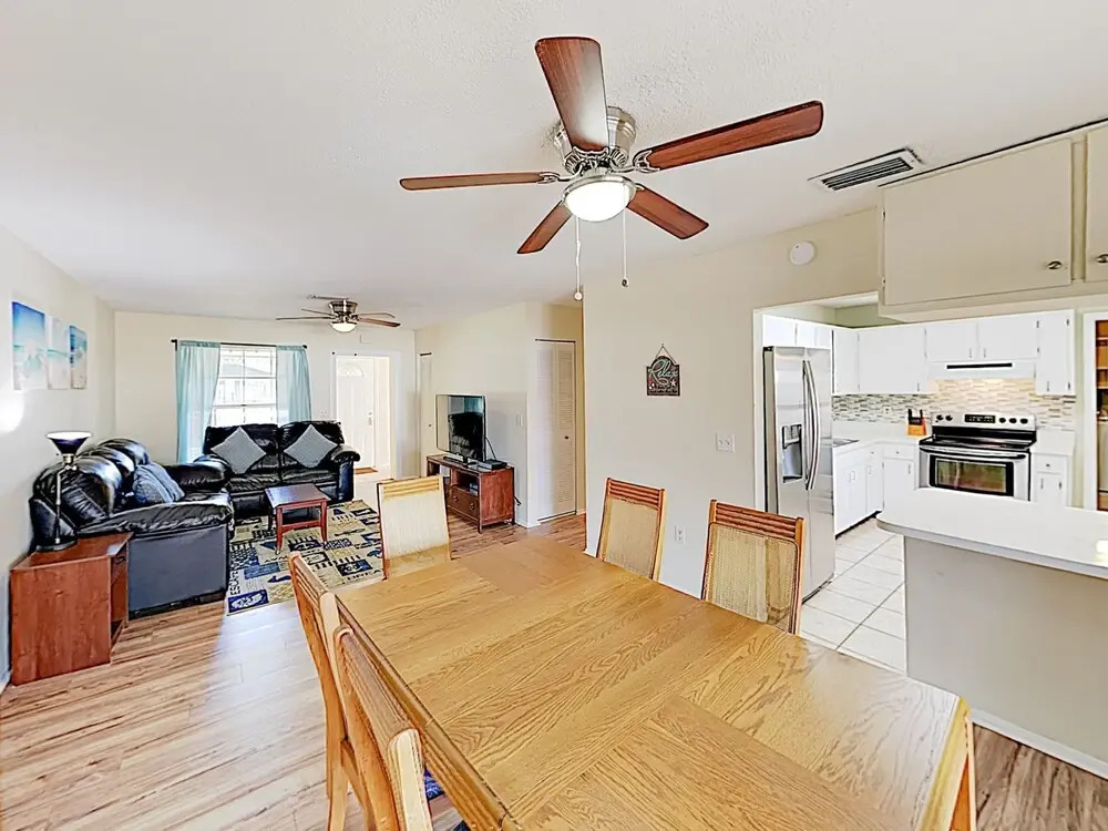 Entire Home-Bradenton 3/2 indoor pool near beaches