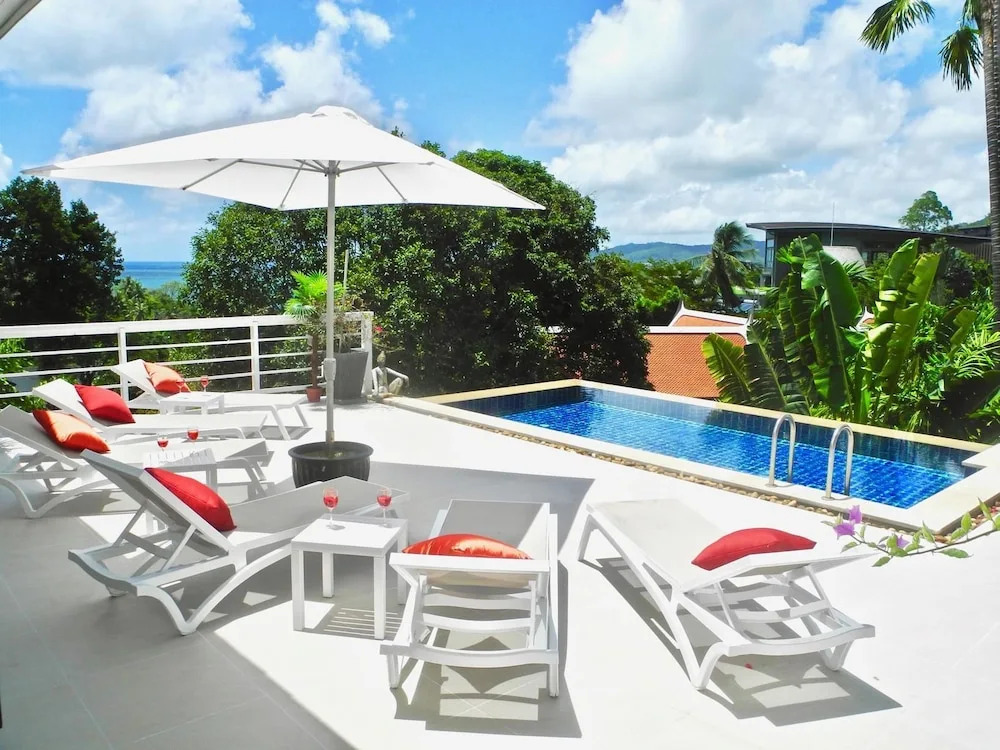 Stunning Private Pool Seaview Villa in Kata